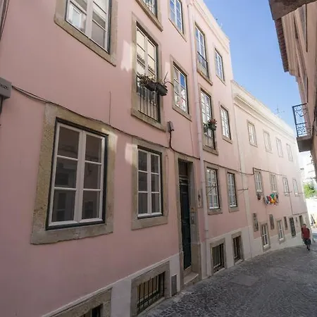 Mouraria With A View At The Center Lisboa